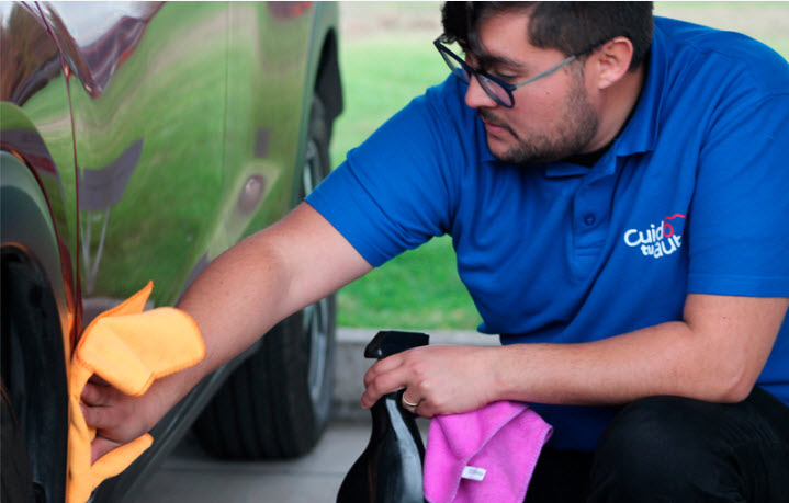 Servicio de limpieza de autos en seco y encuentro de proveedores y clientes MAS BSF